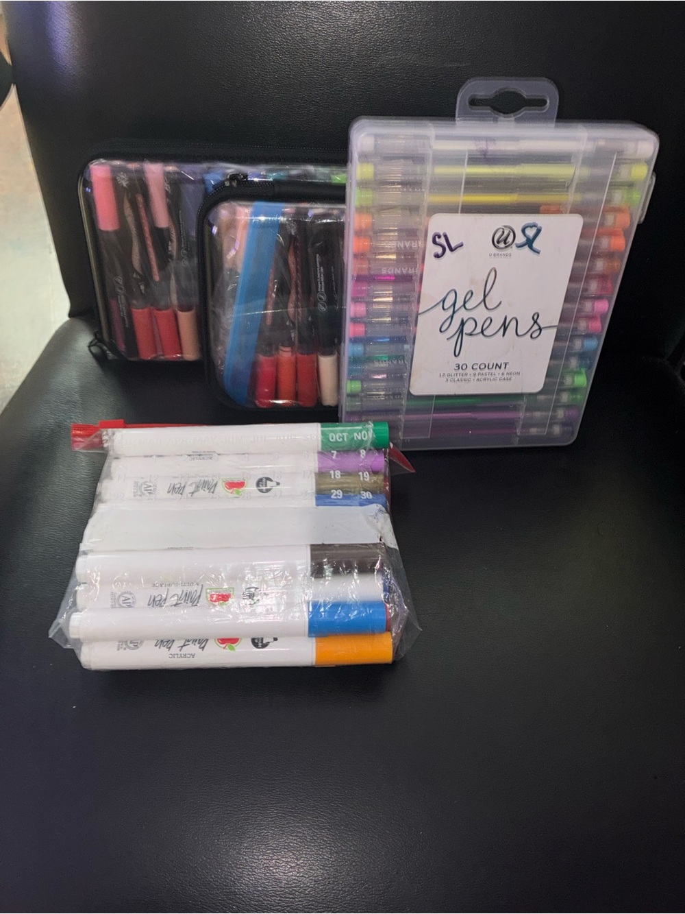 Art Bundle! Gel pens, acrylic pens, & paint pens